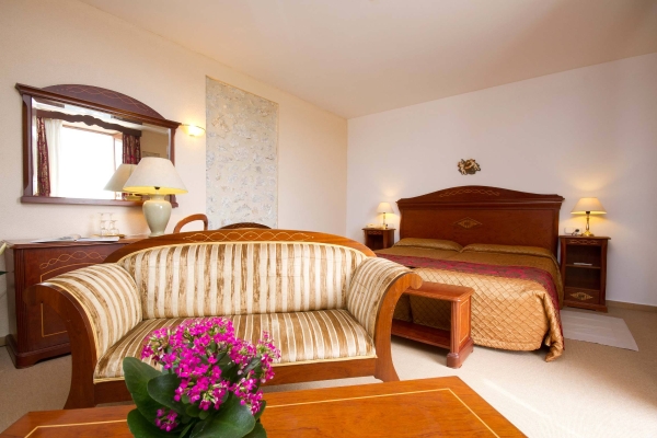 Monnaber Nou Hotel Rural & Spa